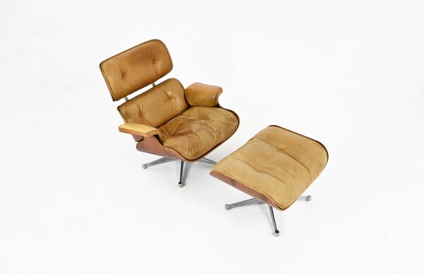 Fauteuil et repose-pieds par Charles & Ray Eames pour Herman Miller