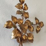 Design wall lamp in gold metal