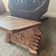 Chaise vintage à palabre en bois sculpté