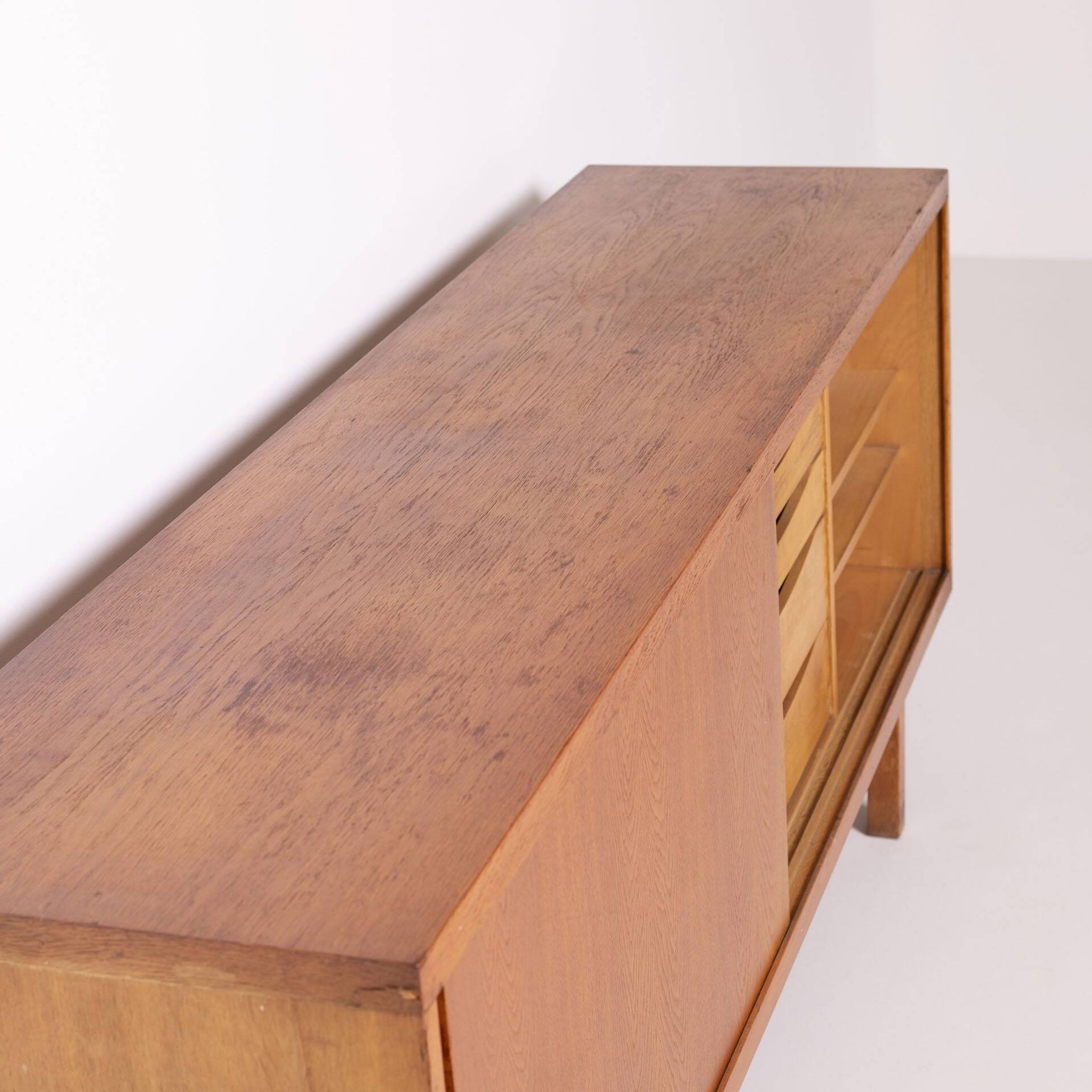 Oak enfilade Uluv, Czechoslovakia 1960s