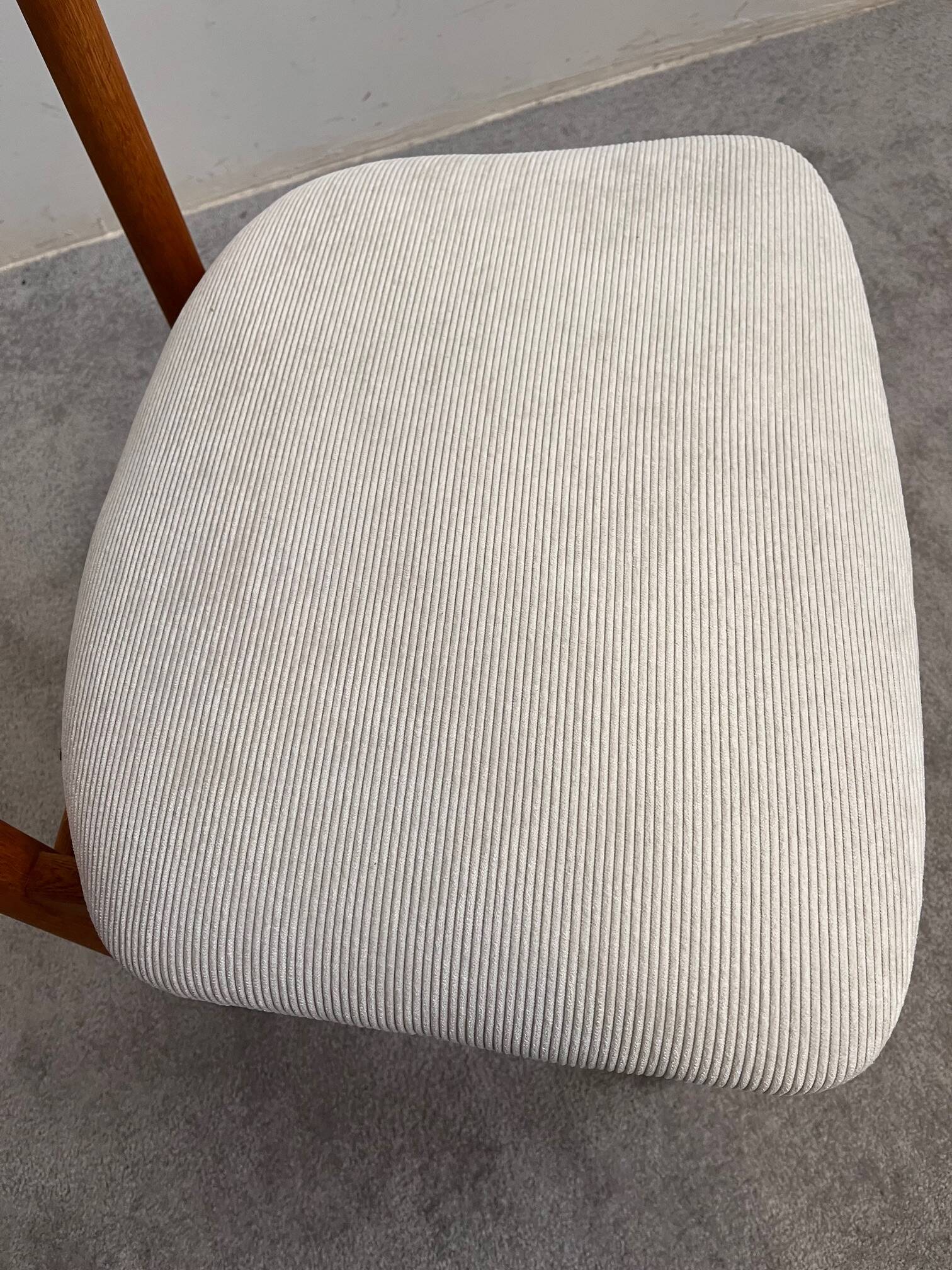 Series of 4 Danish chairs by Borge Mogensen for Søborg Møbelfabr