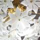 Charmant luminaire en verre de Murano Spoutnik fleurs blanches, années 1970