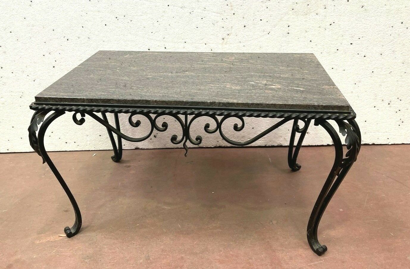 Coffee table in wrought iron and marble XX century