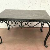 Table basse en fer forgé et marbre XX siècle
