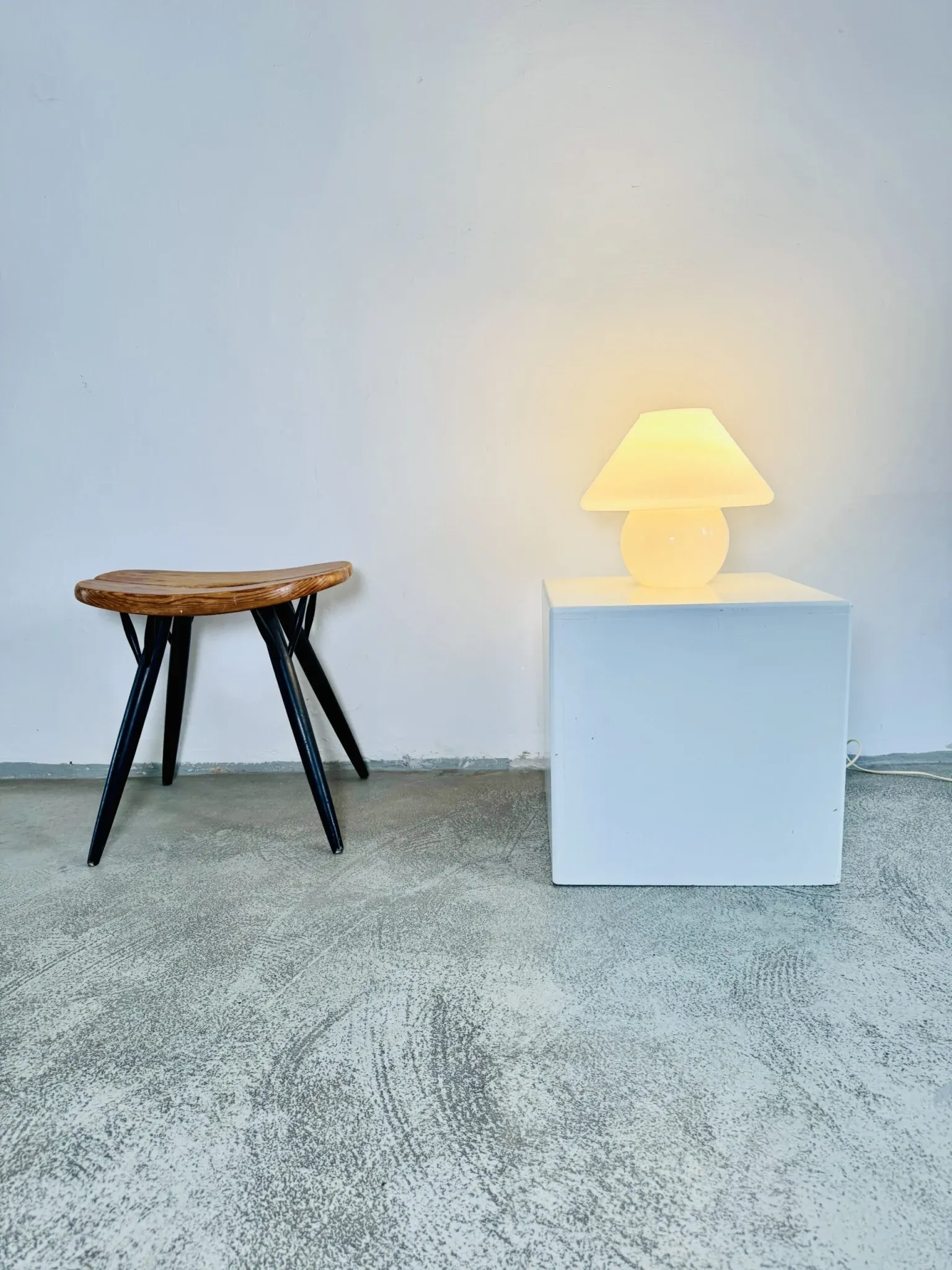 Opaline Mushroom Table Lamp By Paolo Venini For Murano, Italy, 1970S