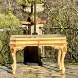 Coffee table/display cabinet in painted polychrome wood.
