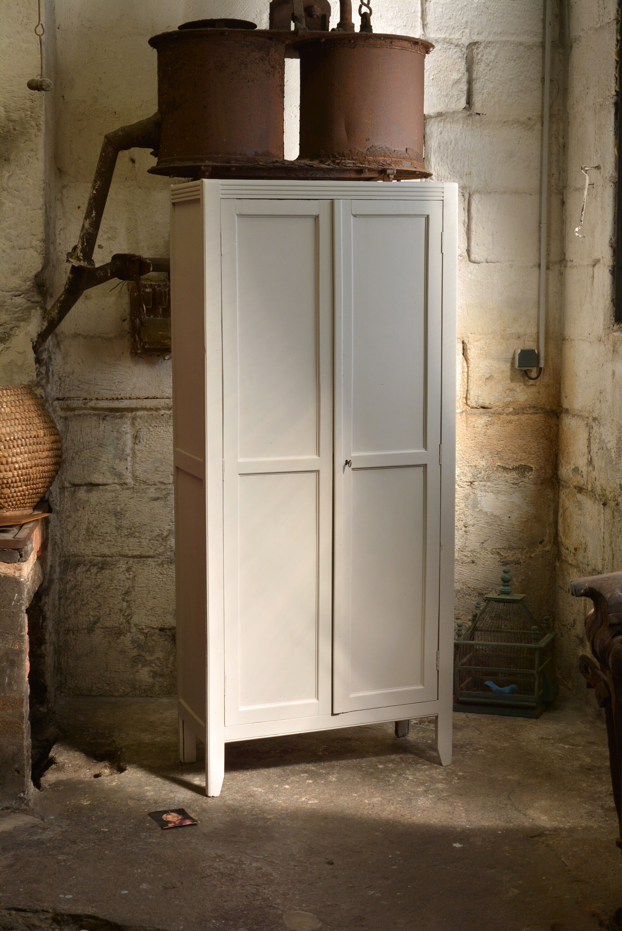 Armoire parisienne