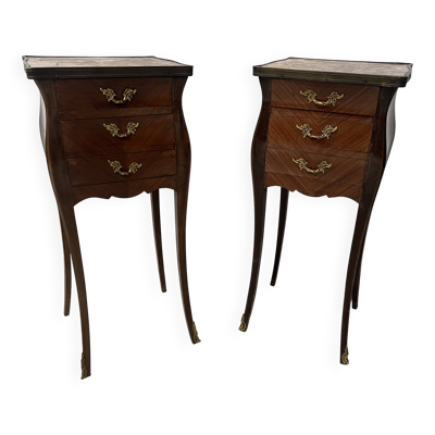 Paire de petites commodes marquetées de style Louis XV Dessus marbre XX siè