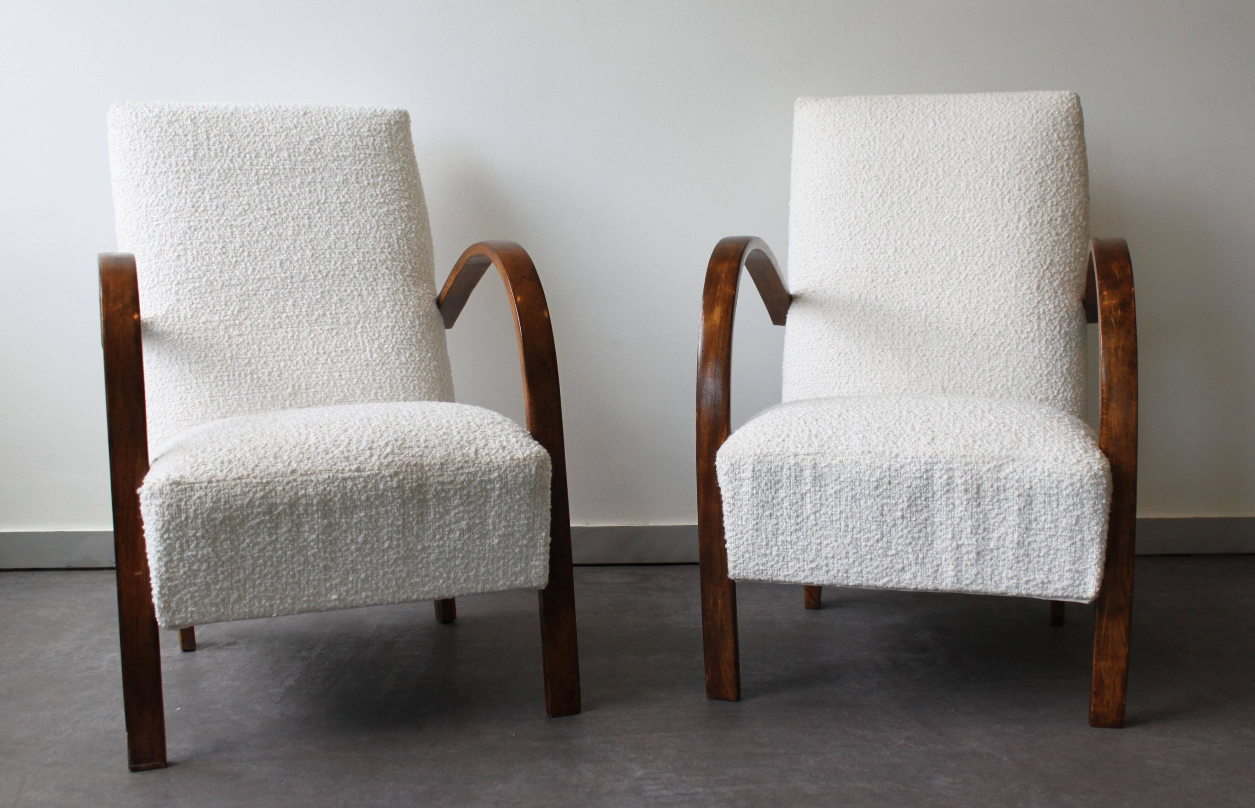 Pair of armchairs by Jindřich Halabala, circa 1930, Czechoslovakia.