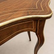 Petite table d’appoint – Époque Napoléon III, style Louis XV
