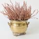 Cache-pot vintage en laiton sur pieds avec anses