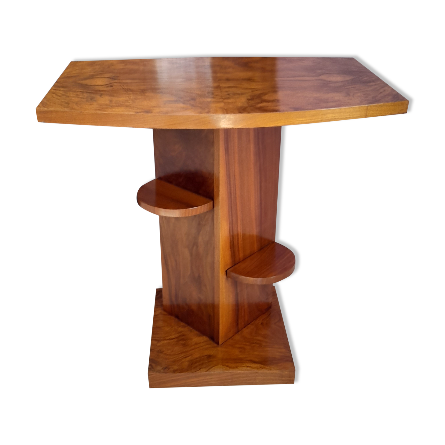 Art deco table