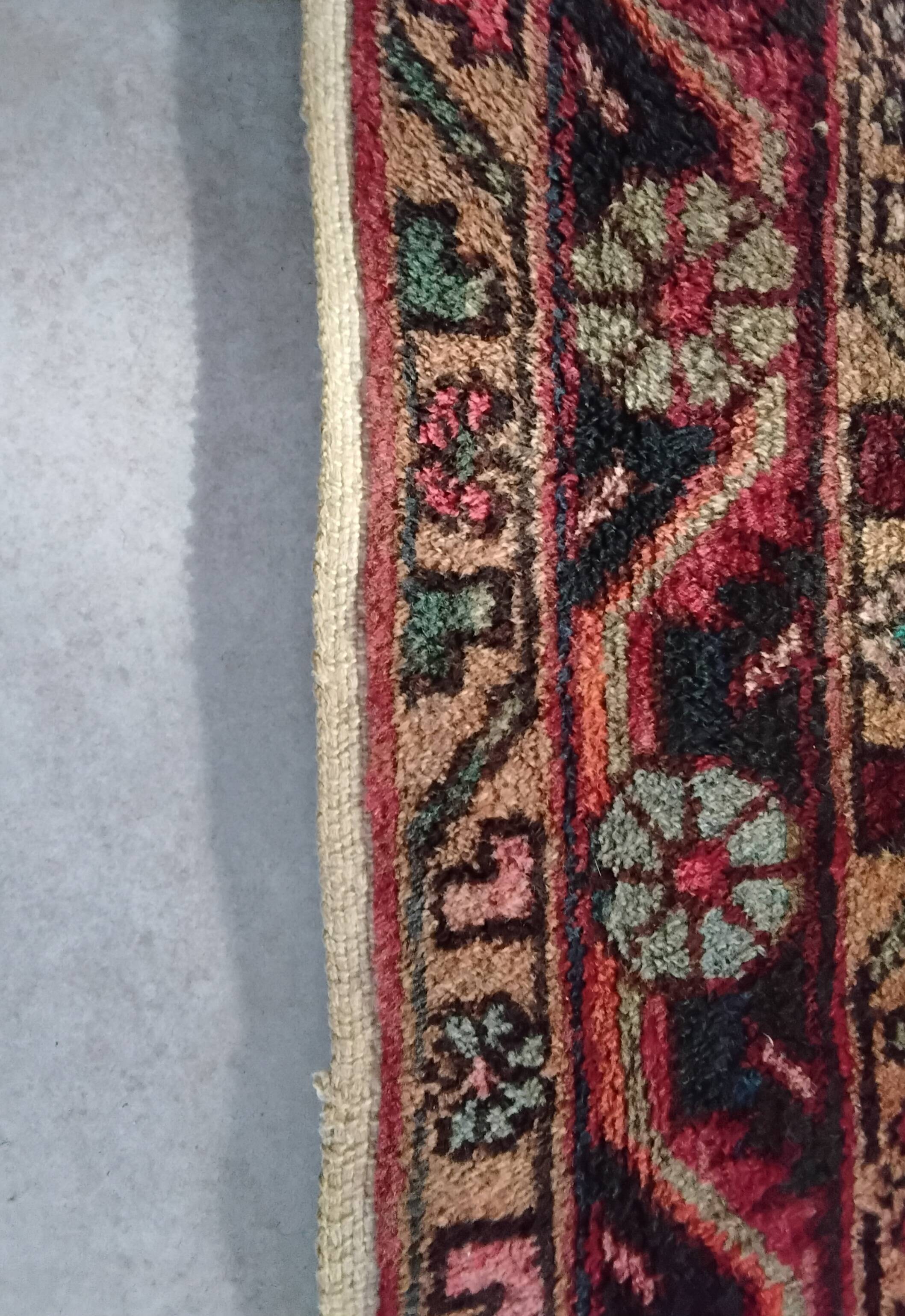 Grand Persian Carpet Hamadan – Floral "All-Over" Design – 202 x 116 cm