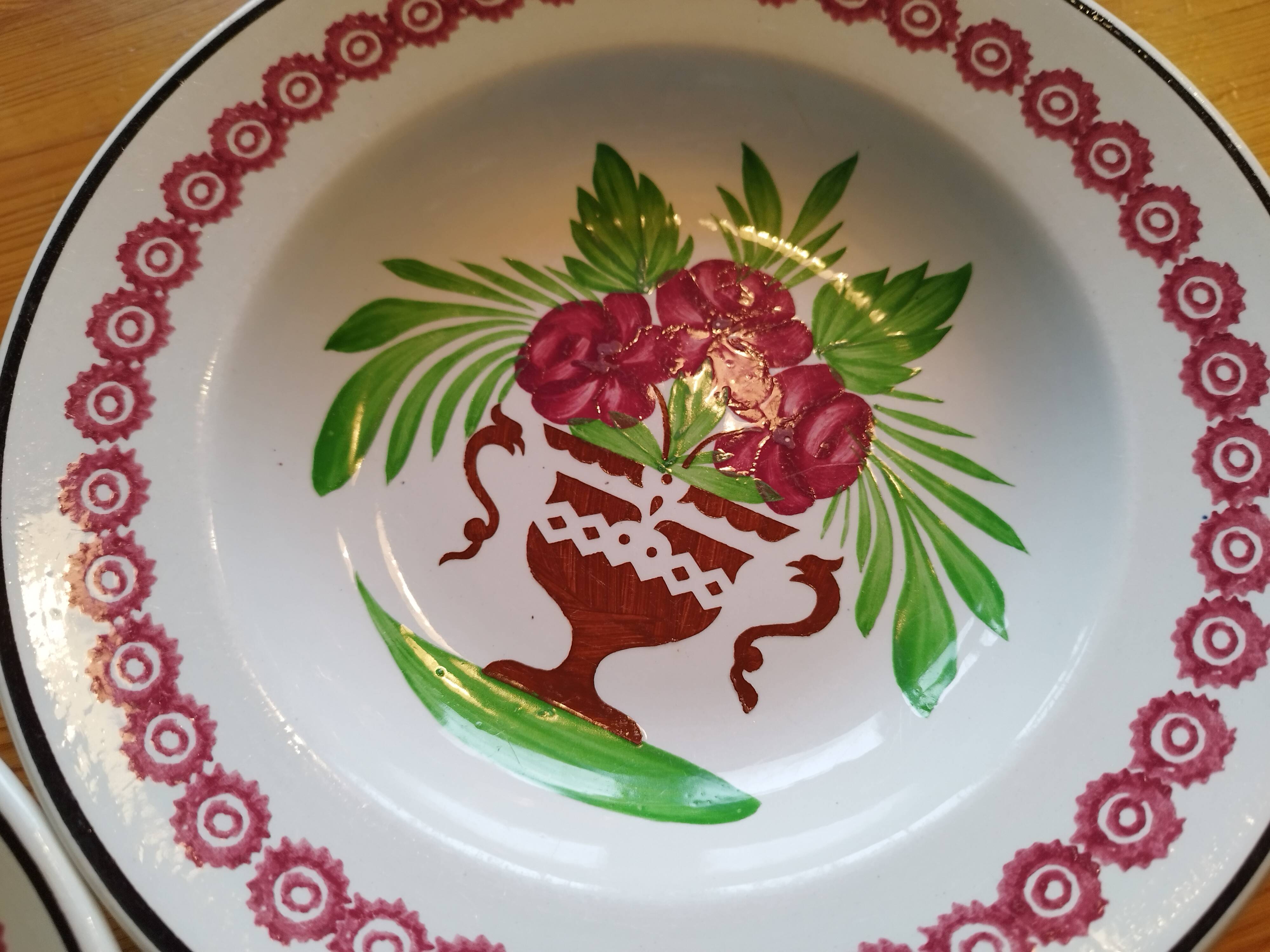 Set of 6 soup plates