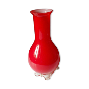 vase design rouge en