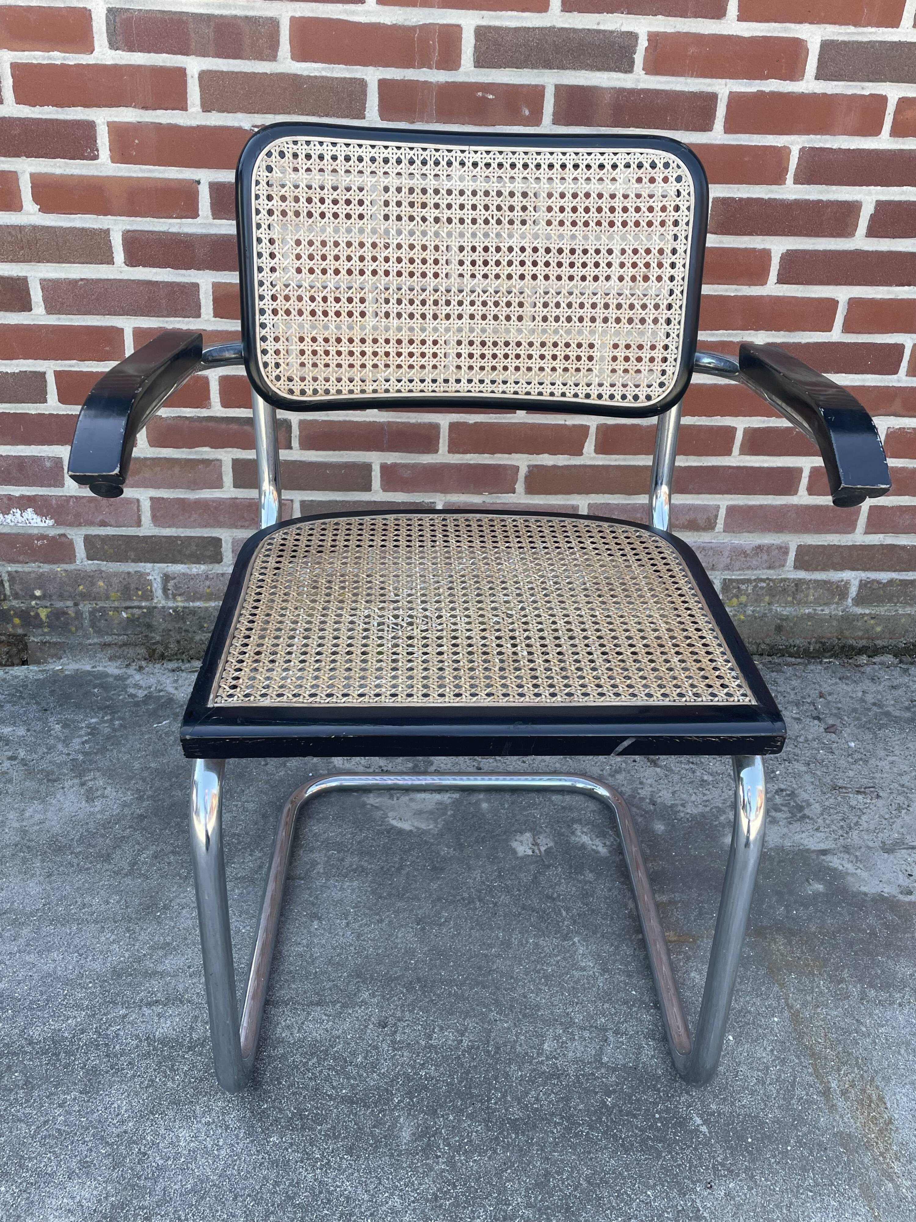 Set of 4 chairs model B64 Cesca with armrests in Black and Chrome