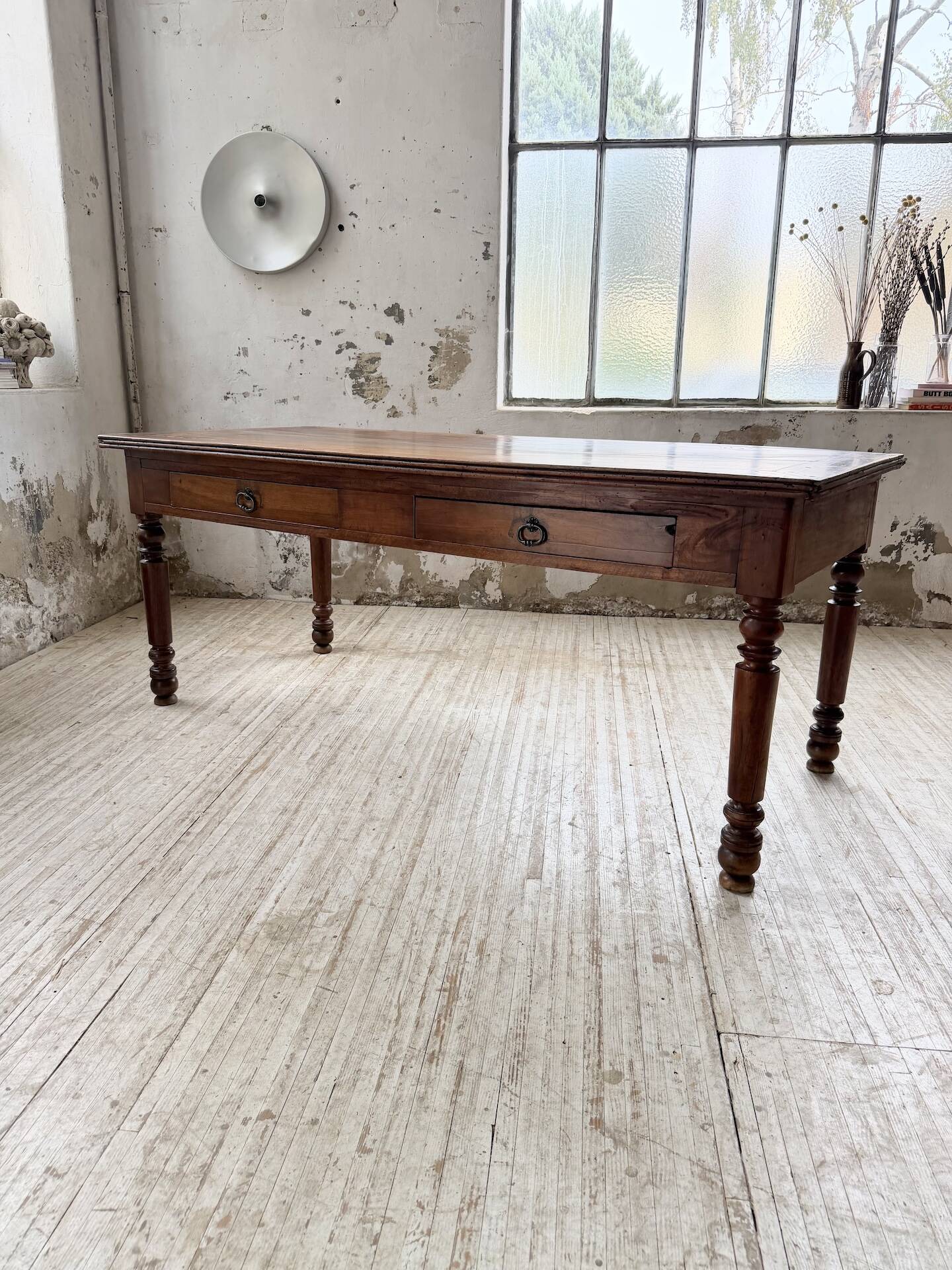 Table de ferme ou table de drapier noyer massif 1900