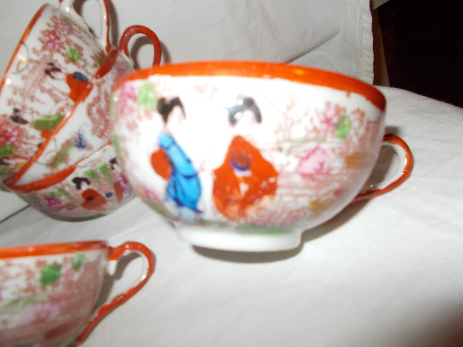 Very fine porcelain maruku china tea service