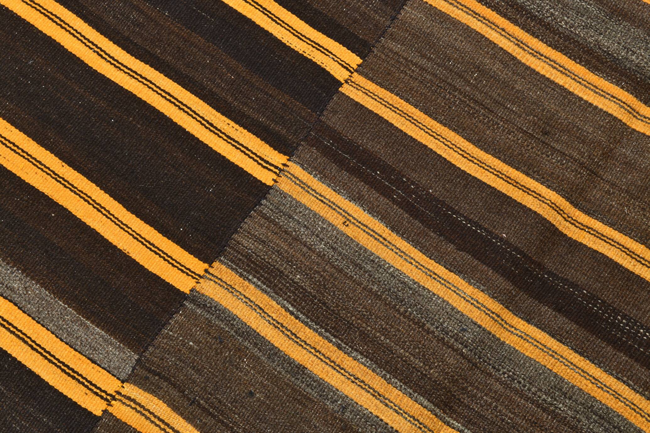 6x9 Vintage Kilim Rug, 172x291Cm