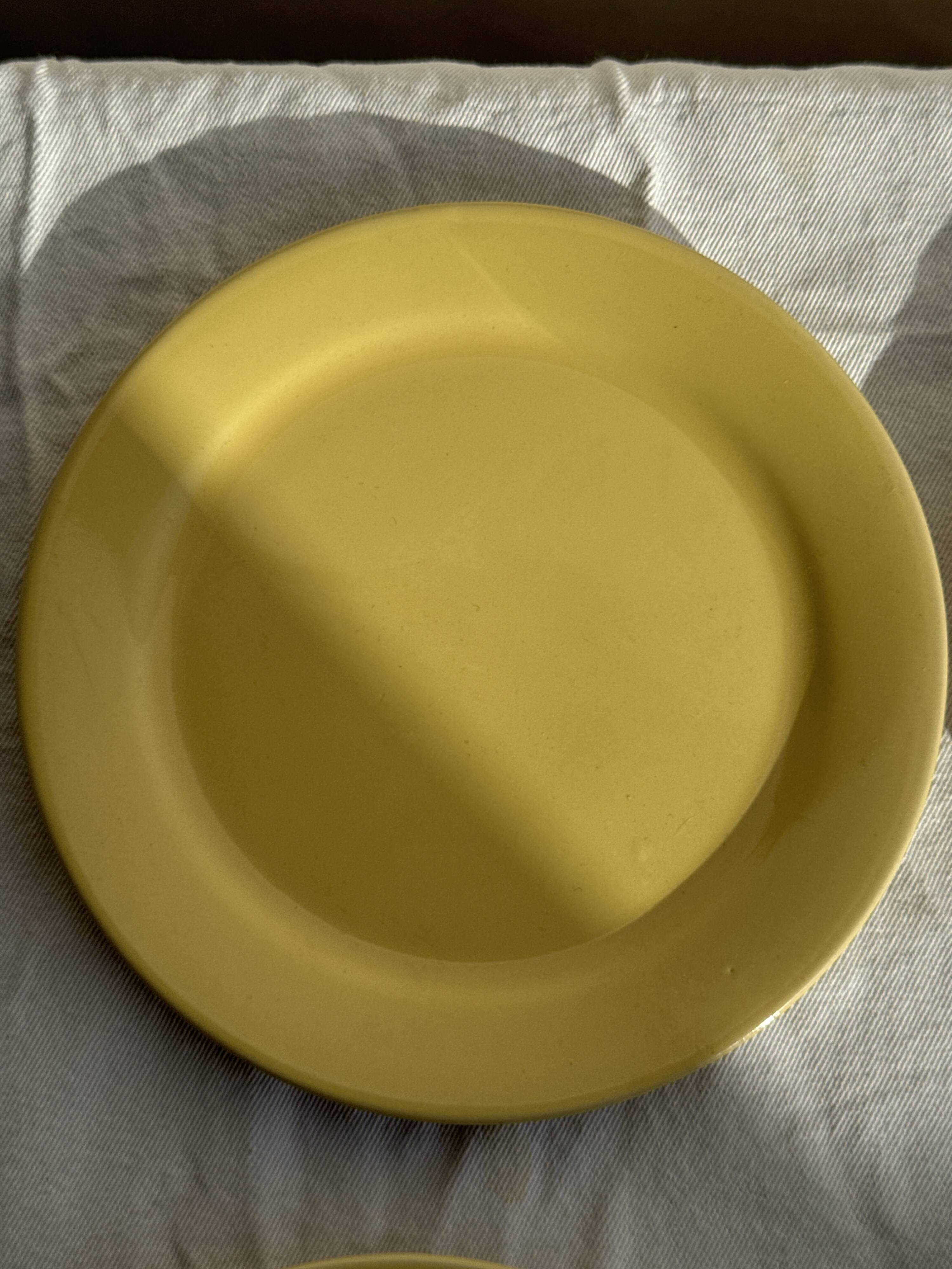 Set of 6 modern yellow dessert plates D19