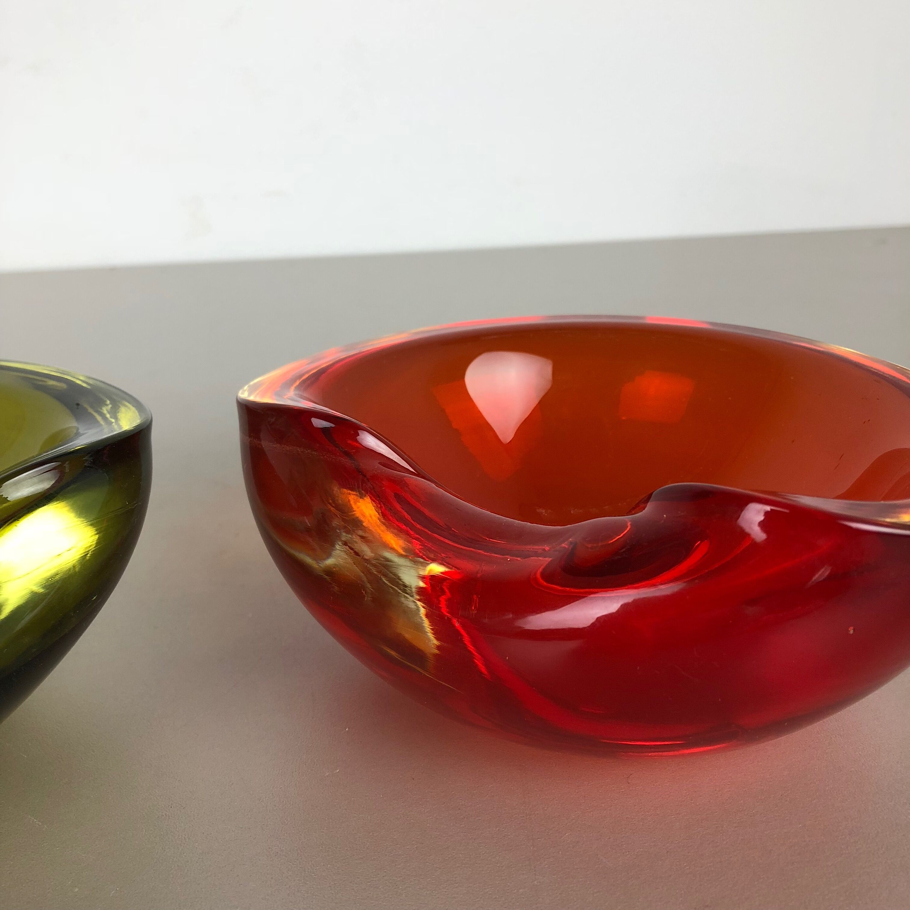 Murano Sommerso glass shell bowls Cenedese Vetri, 1960s
