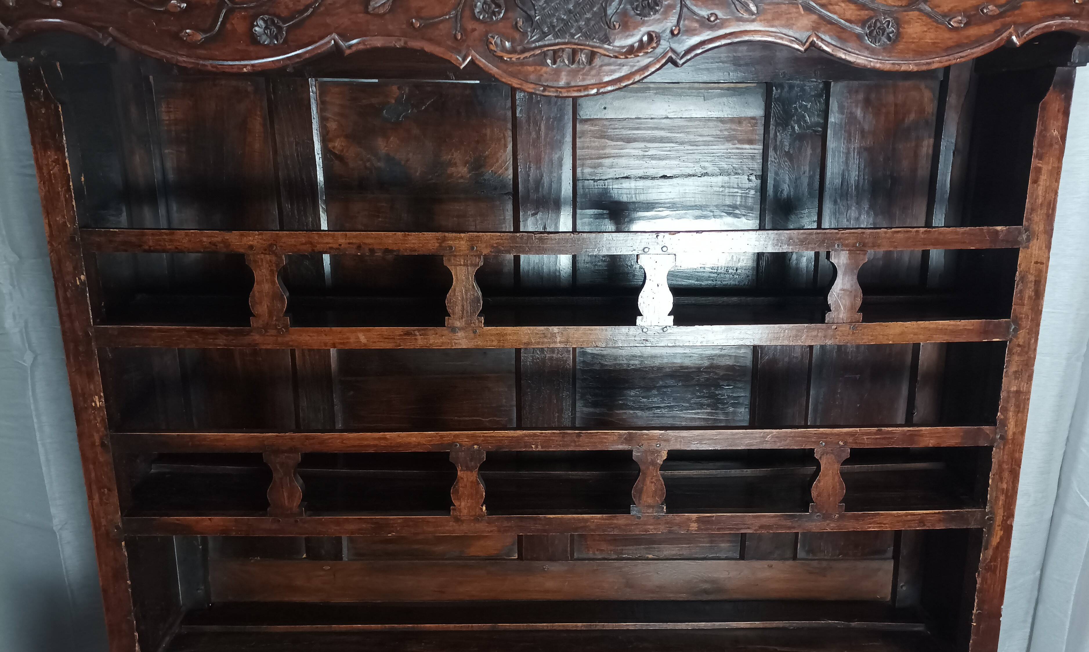 Provençal ash dresser