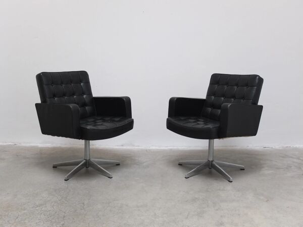 Ensemble de 3 fauteuils de direction par Vincent Cafiero pour Knoll International, années 1960.