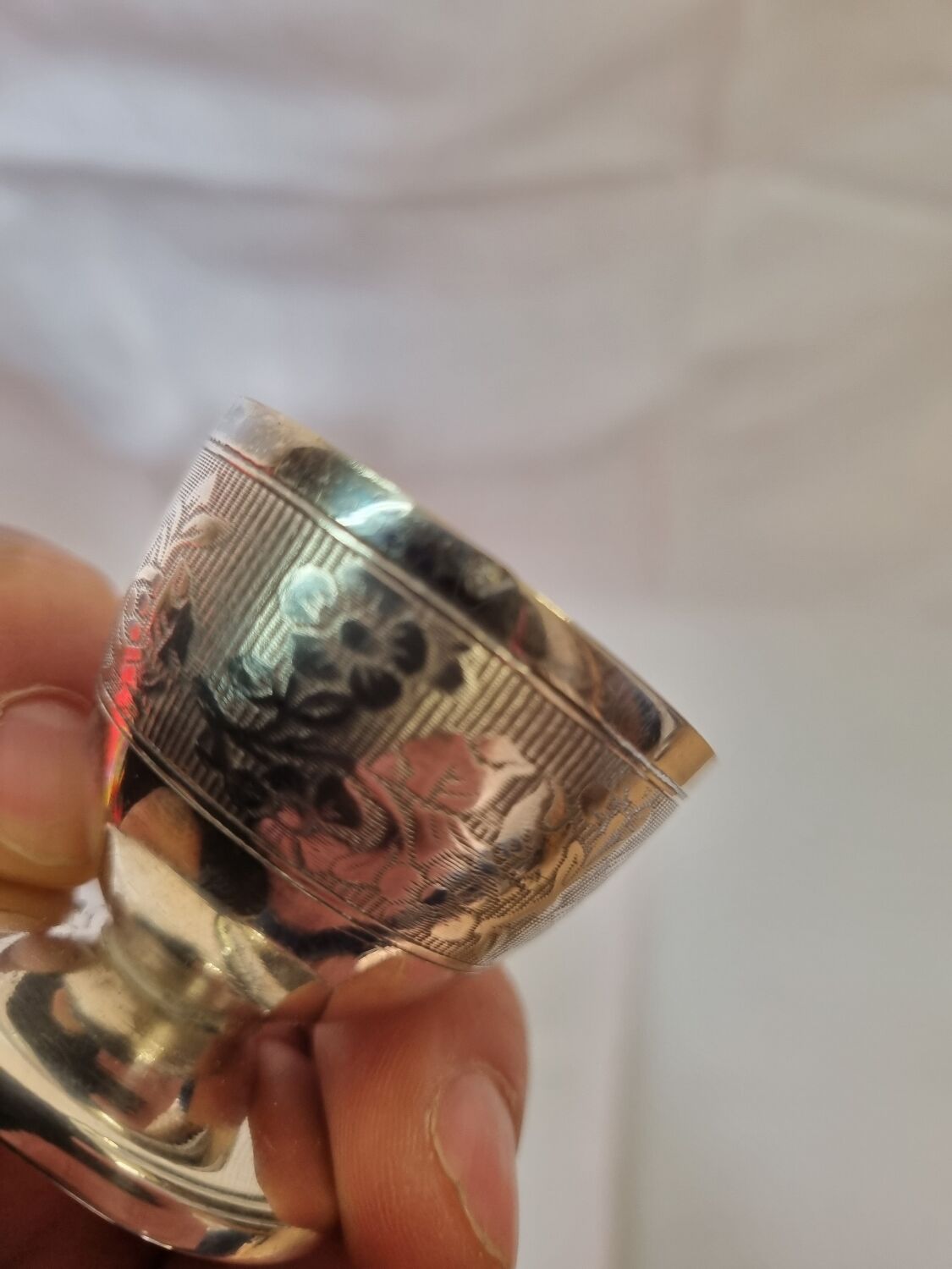 Silver cockroach punch rooster