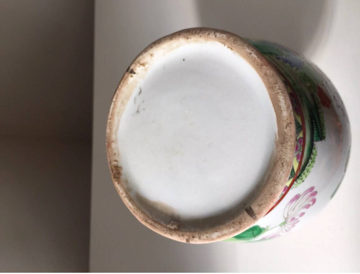 Antique Chinese ceramic vase with painted bird decoration