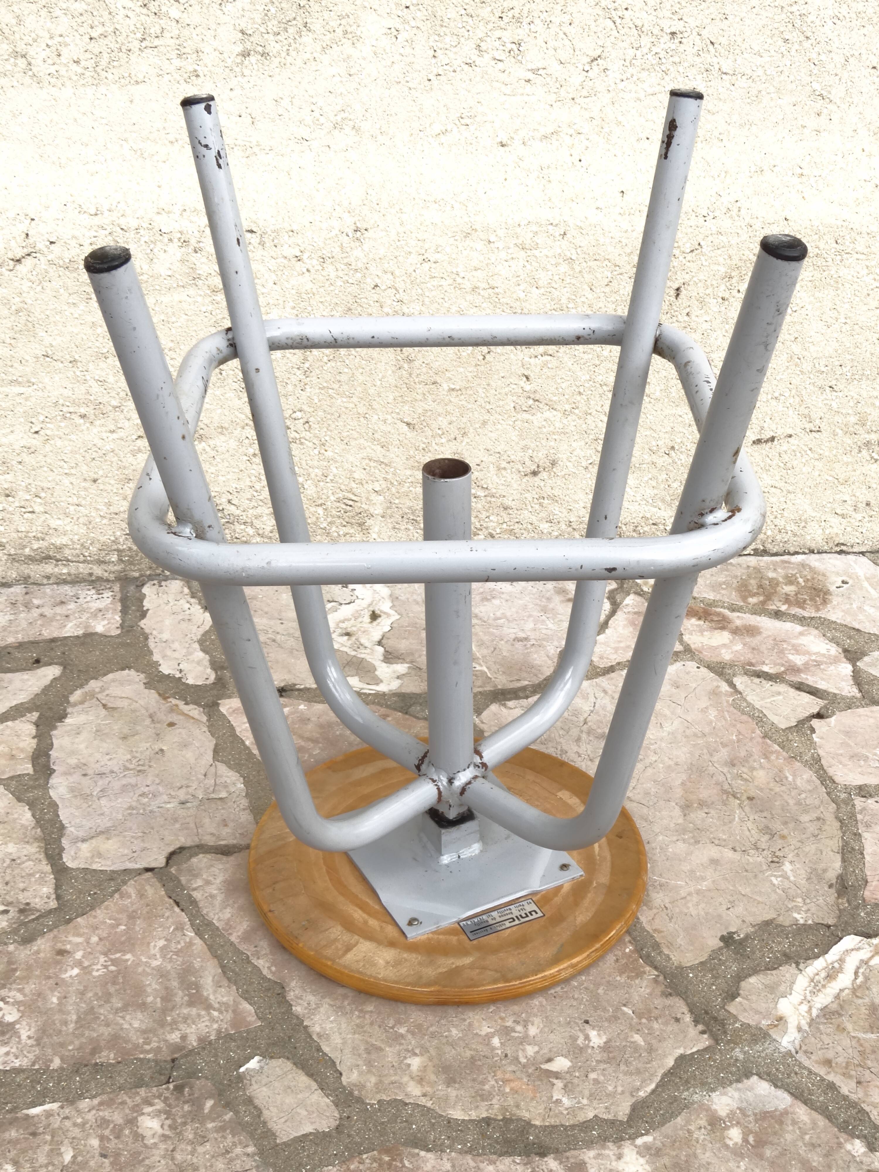 UNIC 1950 screw stool