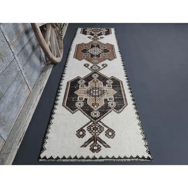 1970s Vintage Turkish Oushak Diamond Wool Runner 91x313
