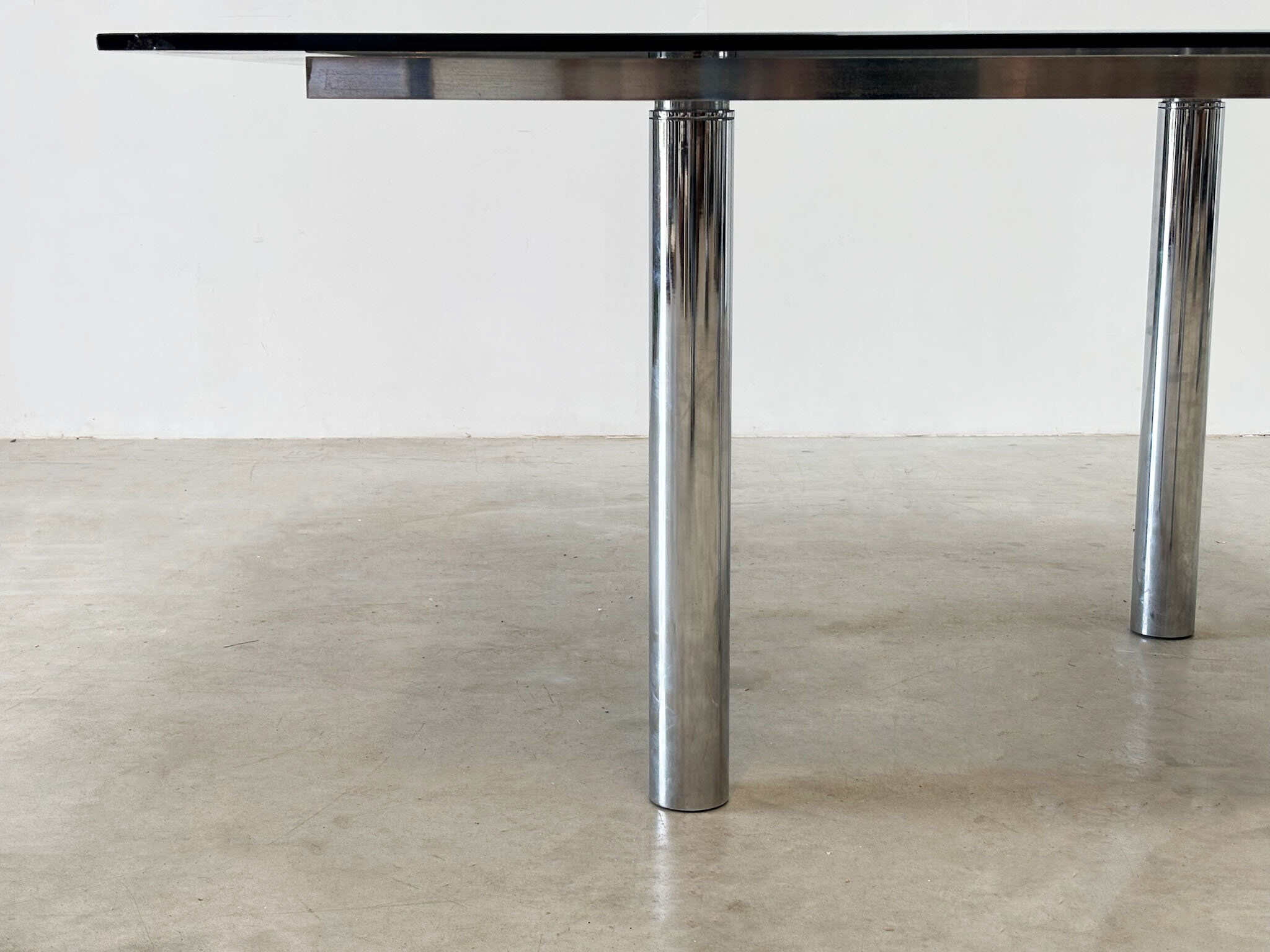 Table à manger "Andre" par Tobia Scarpa pour Knoll