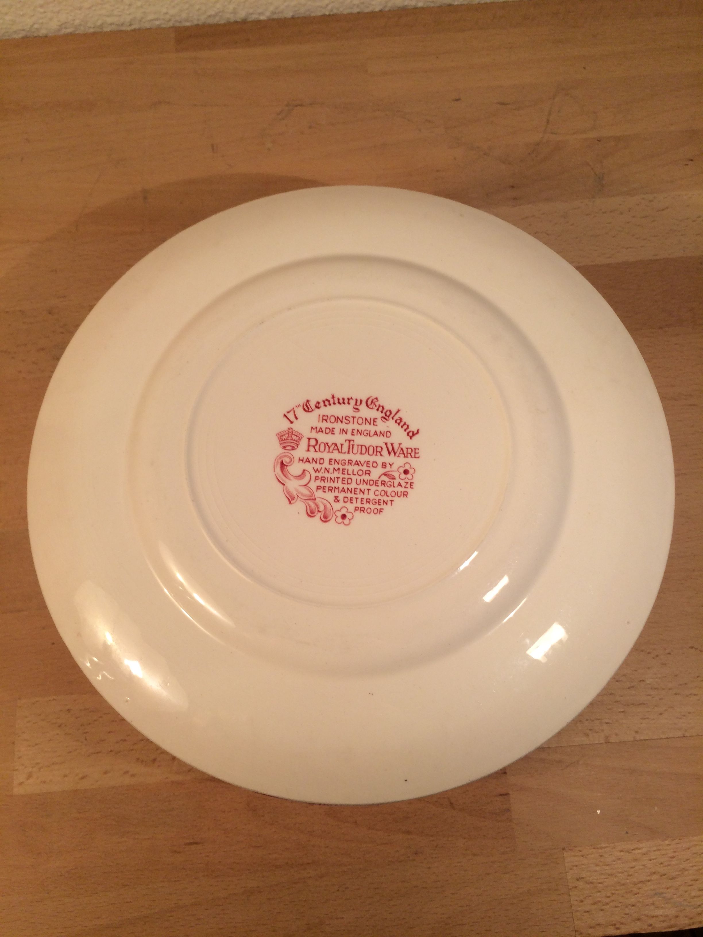 10 plates earth of iron red Royal Tudor model 17th century England ironstone