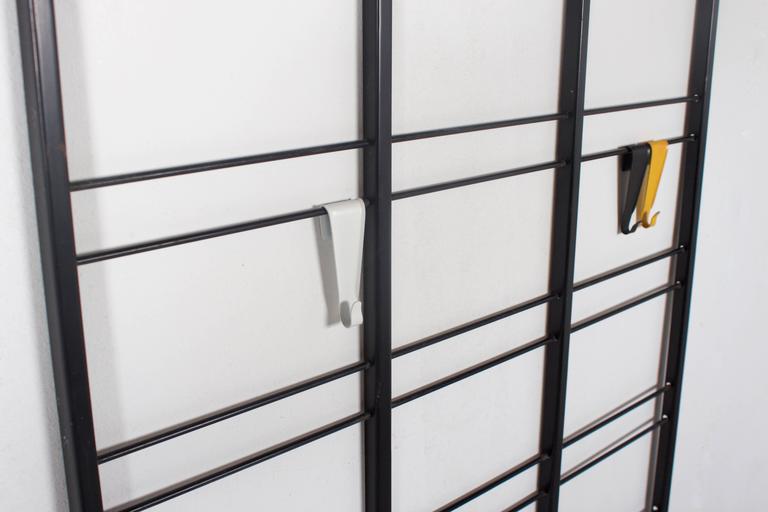 Dutch hangers 'Note Ladder' Pilastro