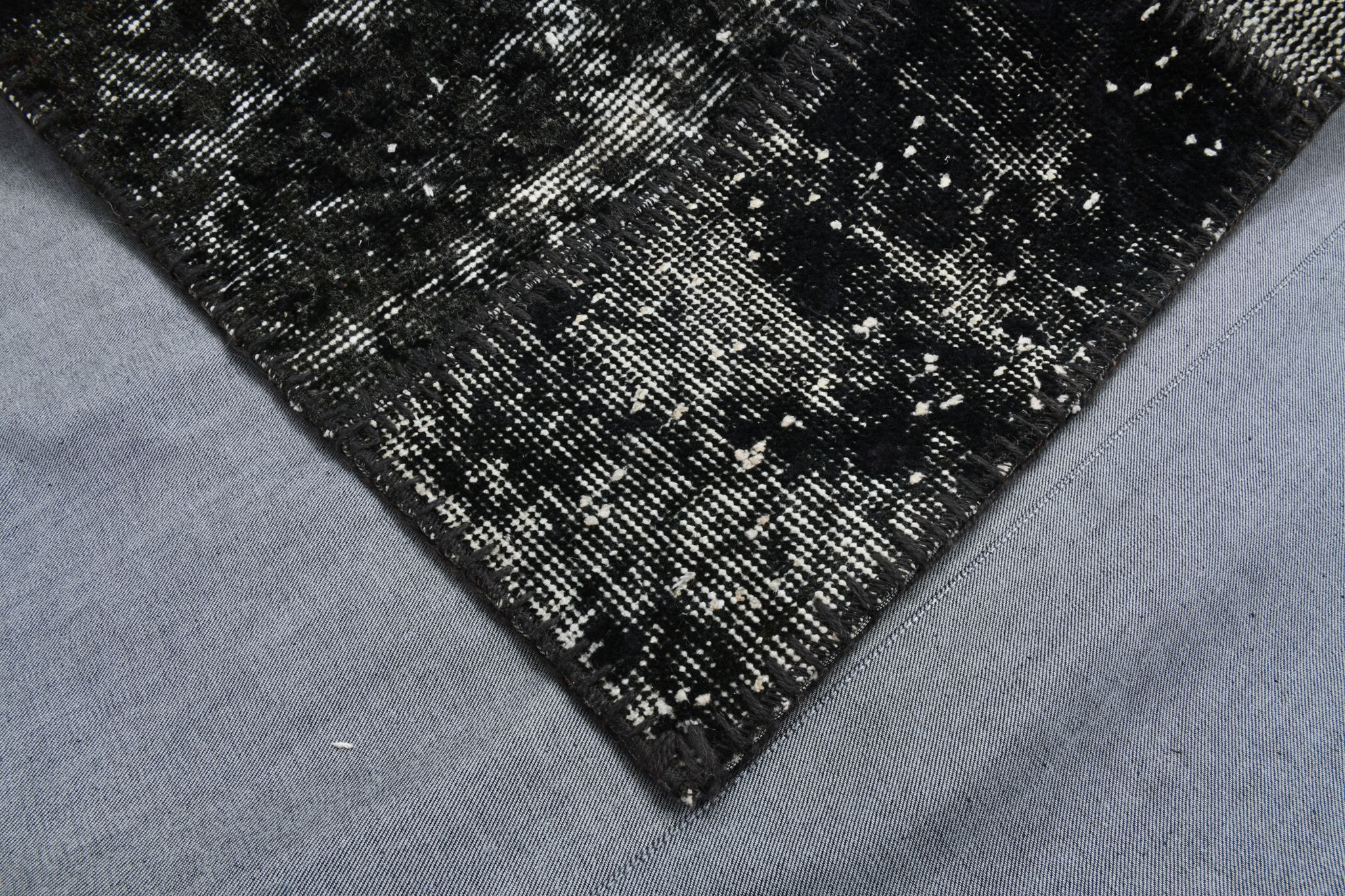 Tapis oriental blanc & noir 311x213