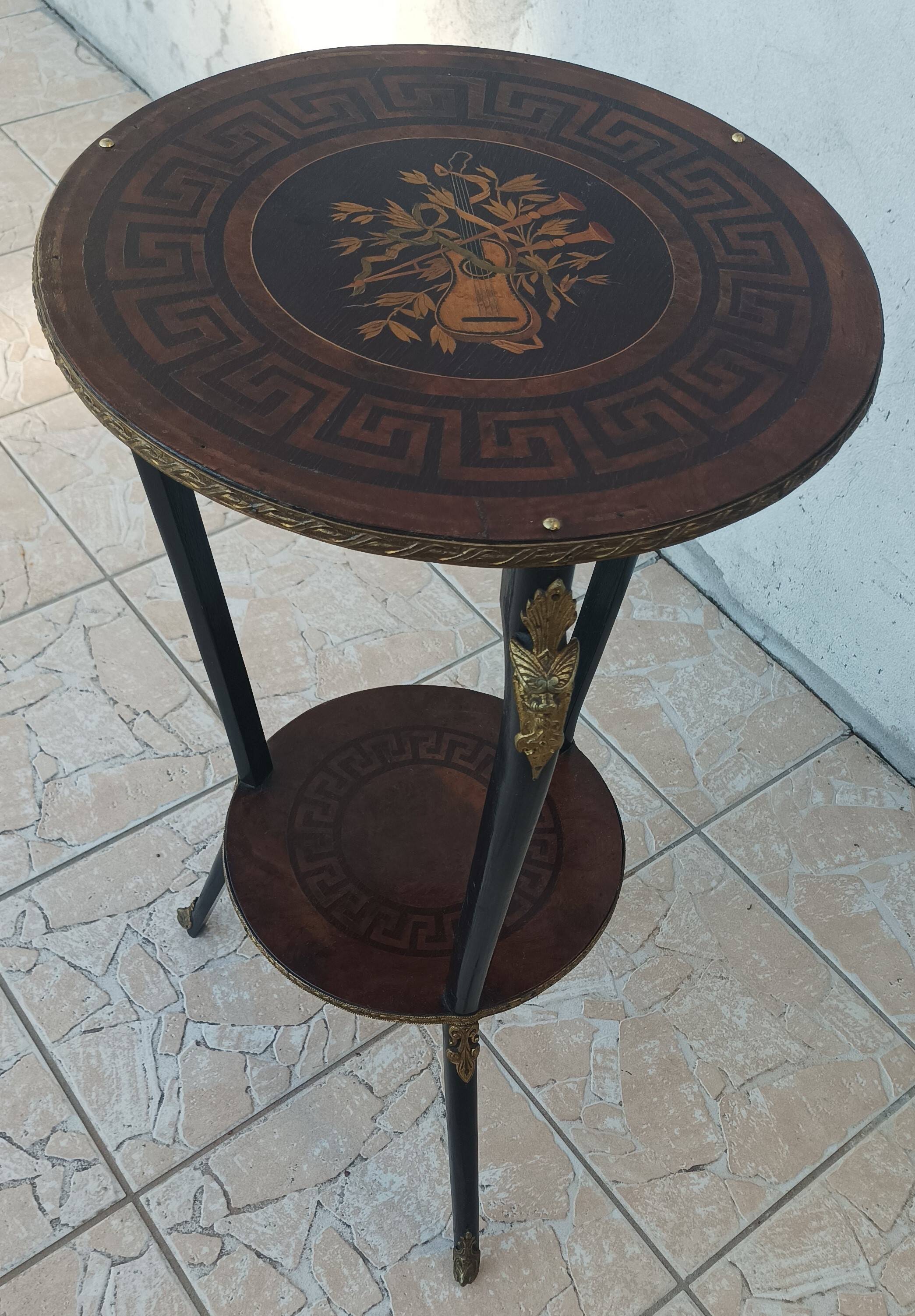Napoleon III saddle in precious wood marquetry