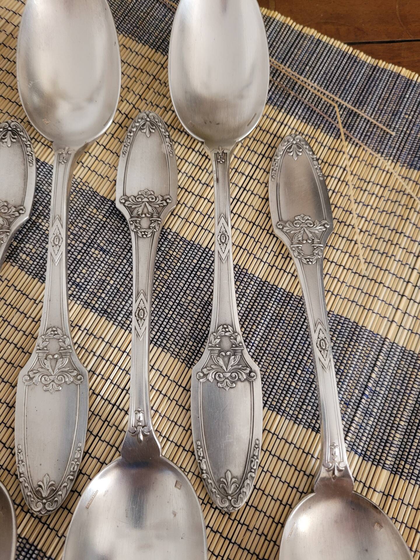 Set of 8 large silver-plated spoons in Boulenger antique style.