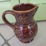 Lot 2 pitchers