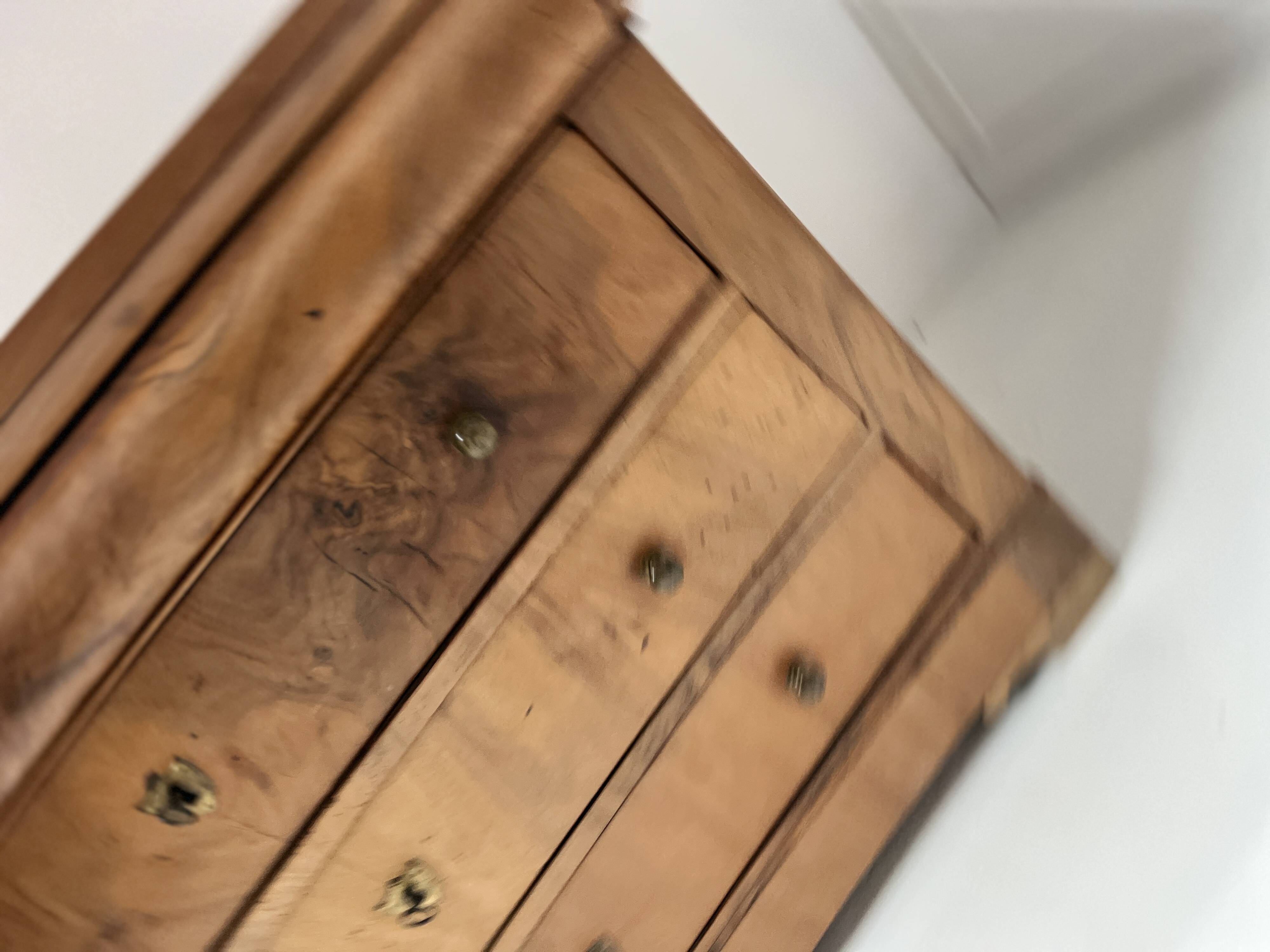 Commode Louis Philippe en en merisier massif XIX siècle