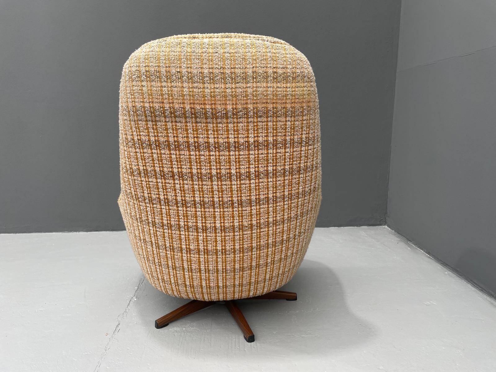 Swivel Armchair for Jitona Soběslav, 1970s, Czechoslovakia