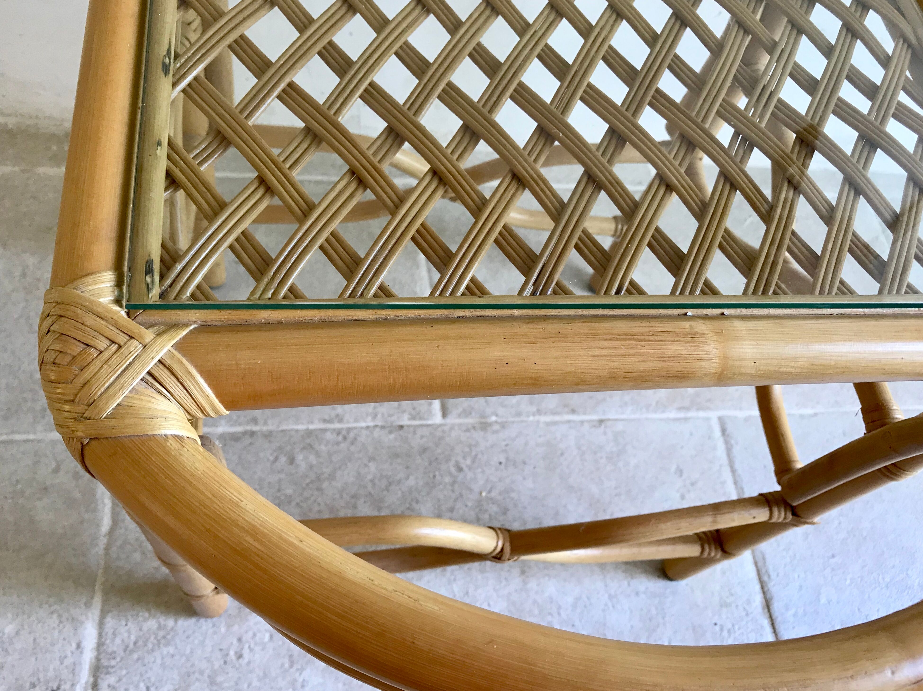 Table d’appoint vintage en rotin
