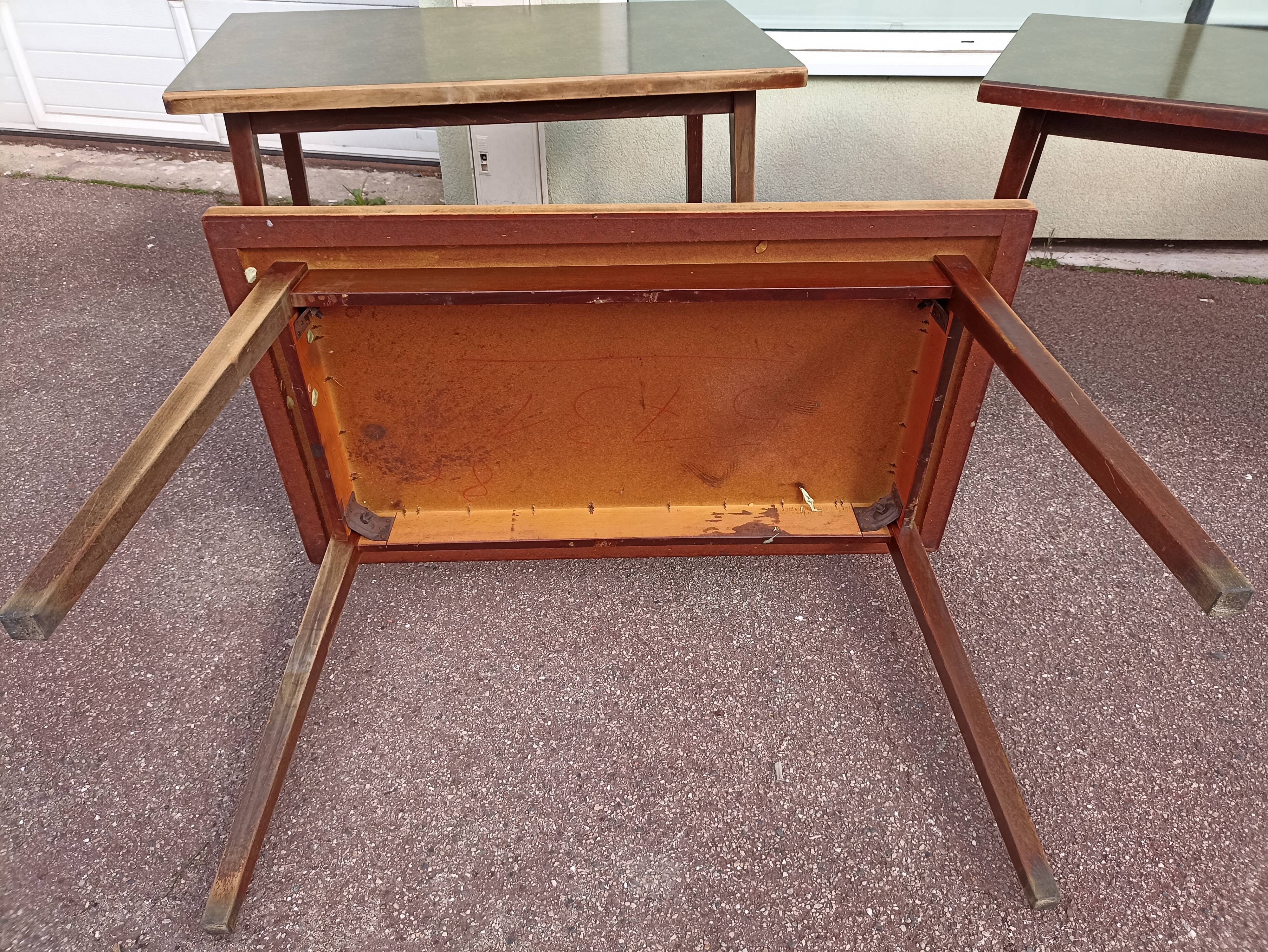 Set of 5 wooden and Formica bistro table