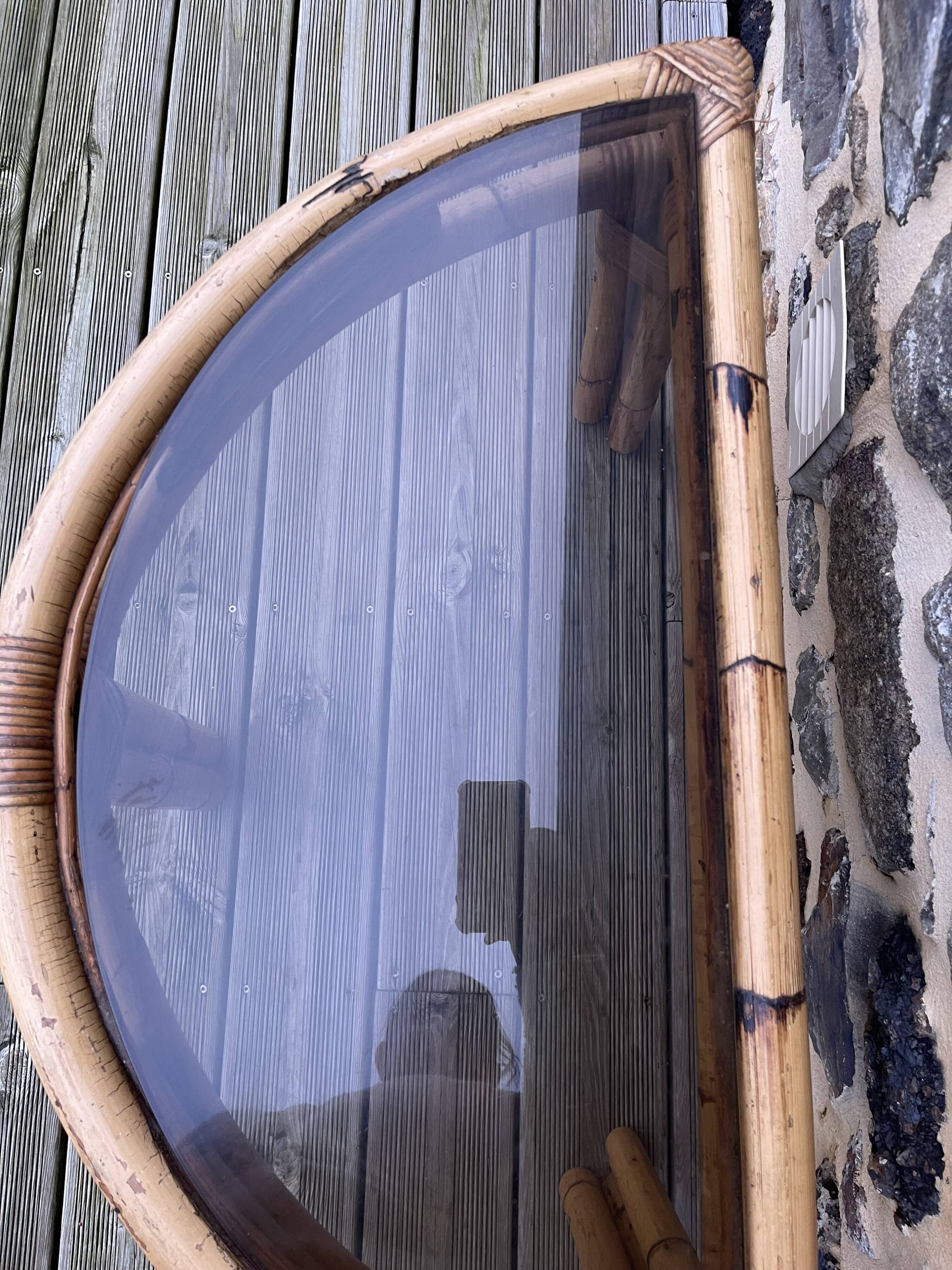 Console / coffee table in rattan and tempered glass.