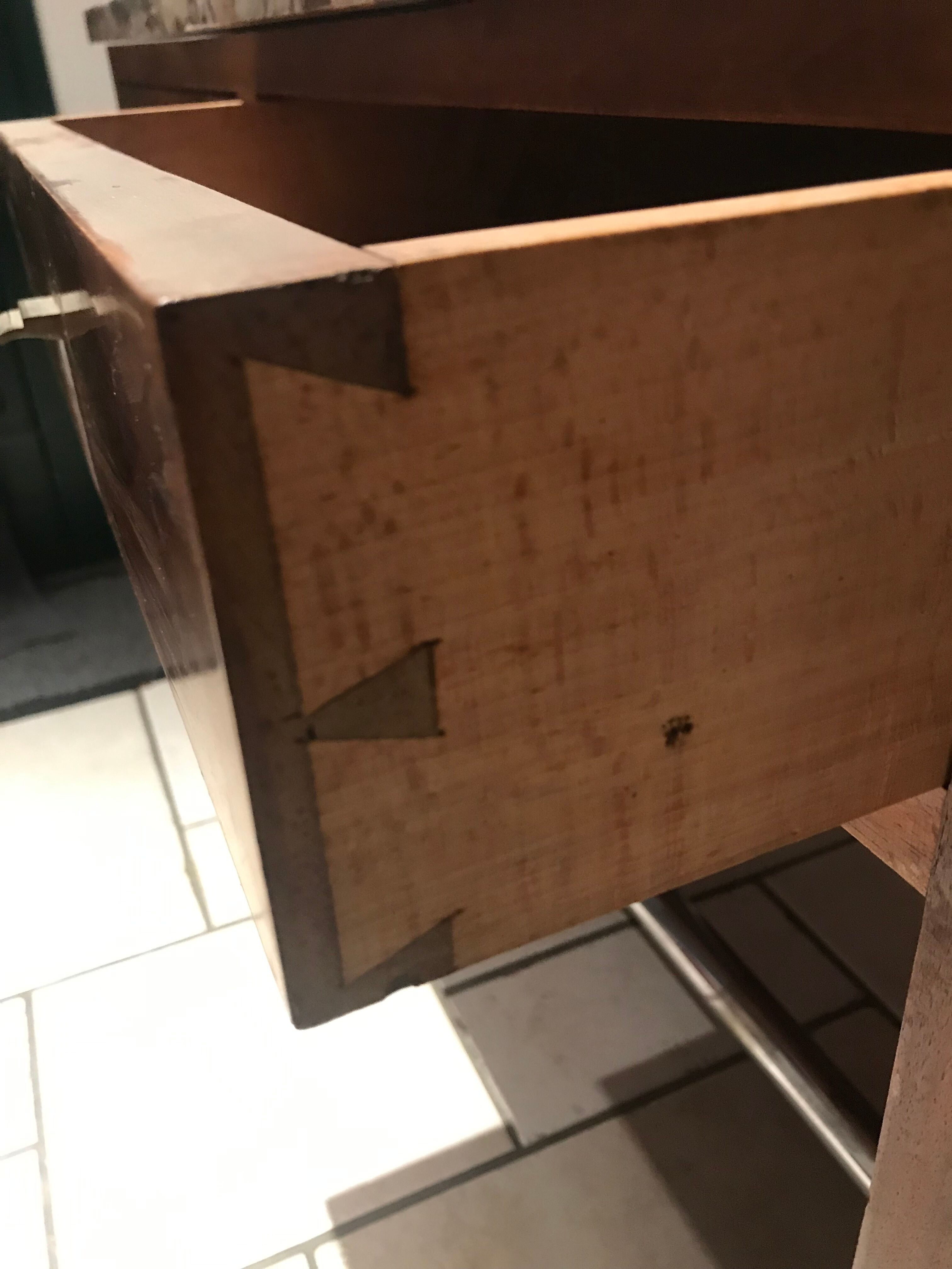 Art Deco era hairdresser