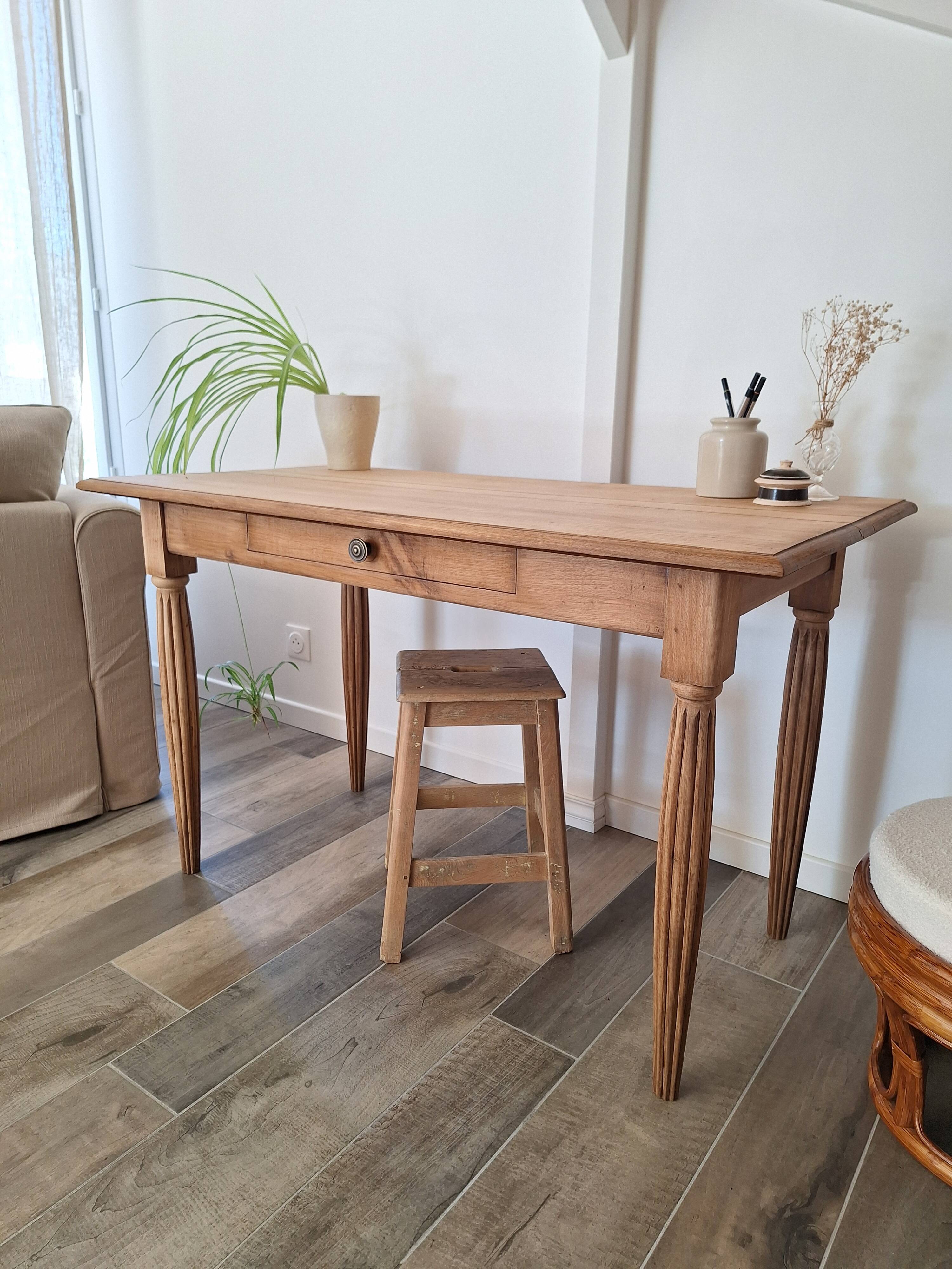 Country style oak farmhouse desk / table