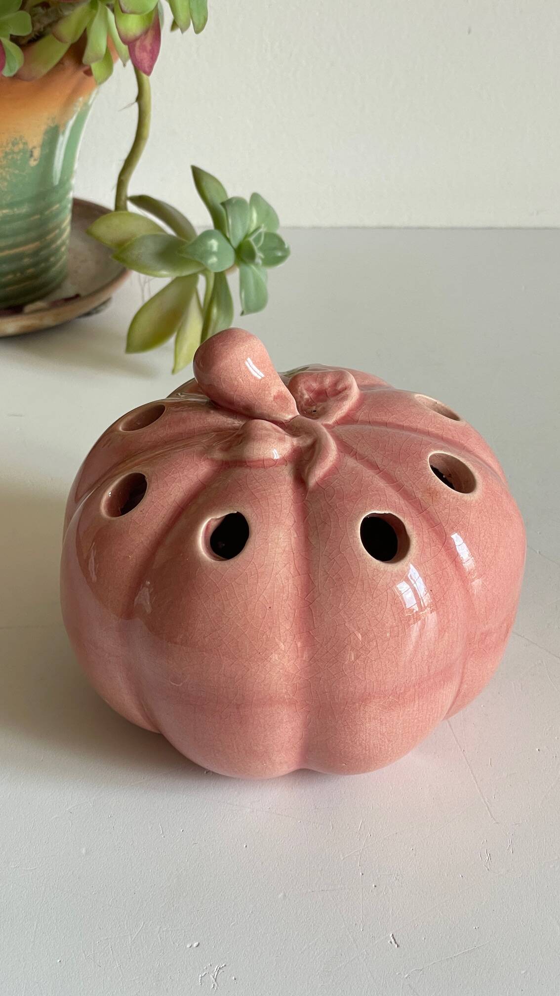 Vase, pique-fleurs vintage en céramique