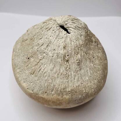 Pot artisanal Vulcano en ciment minéral