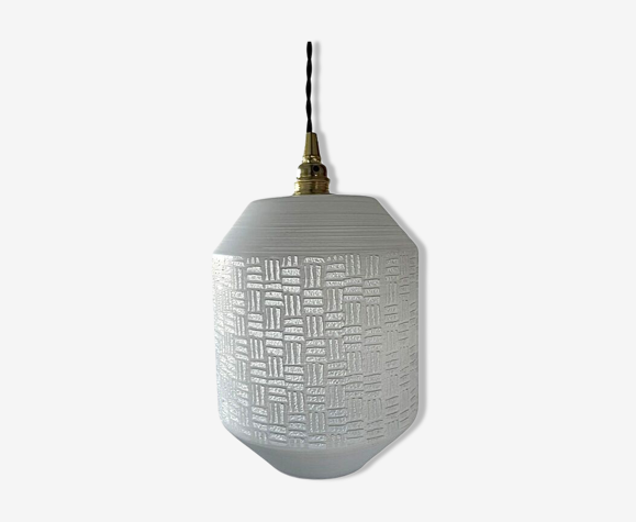 Suspension blanche à motifs
