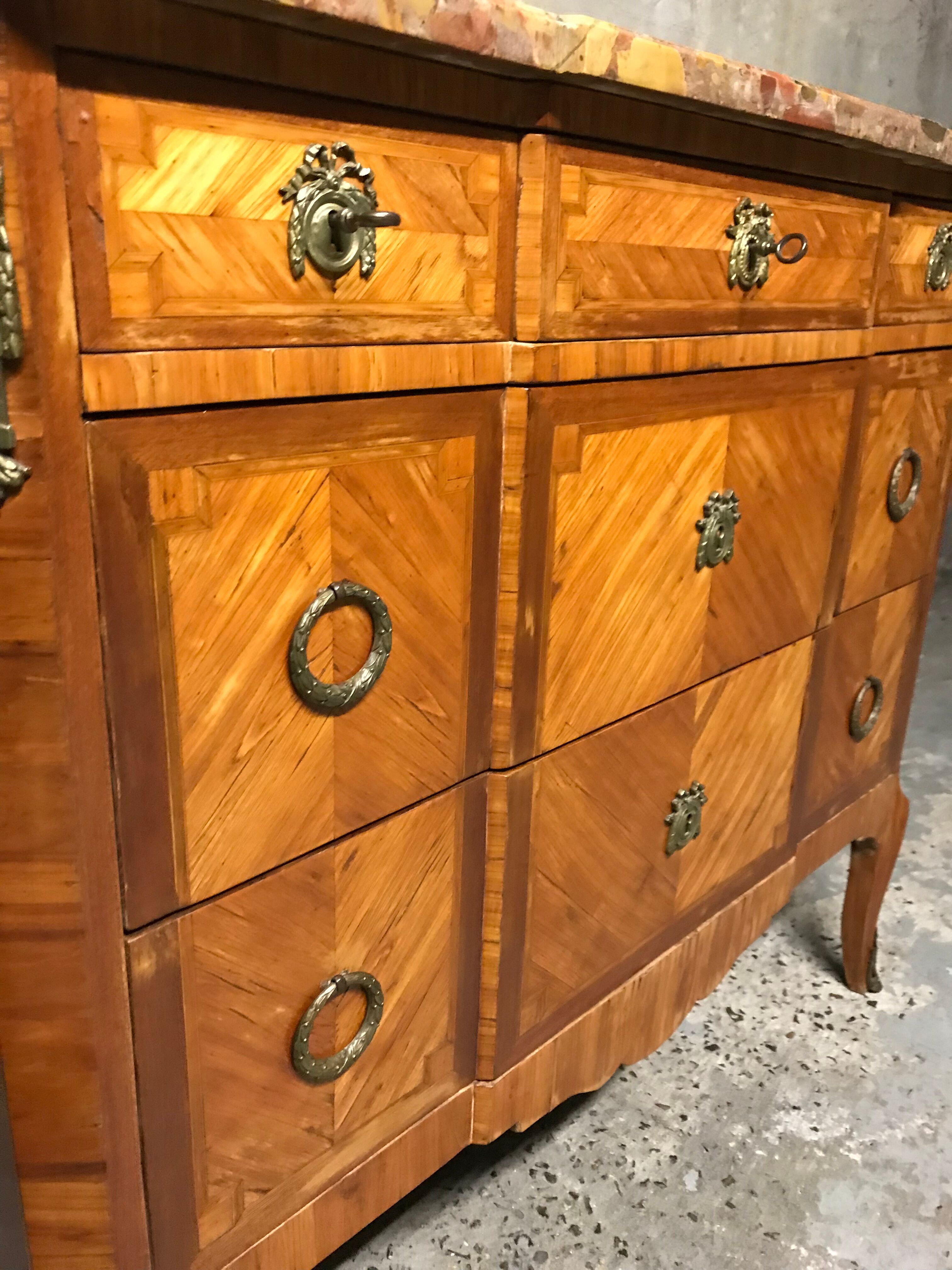 Transition chest of drawers 1900 inlaid with marquetry