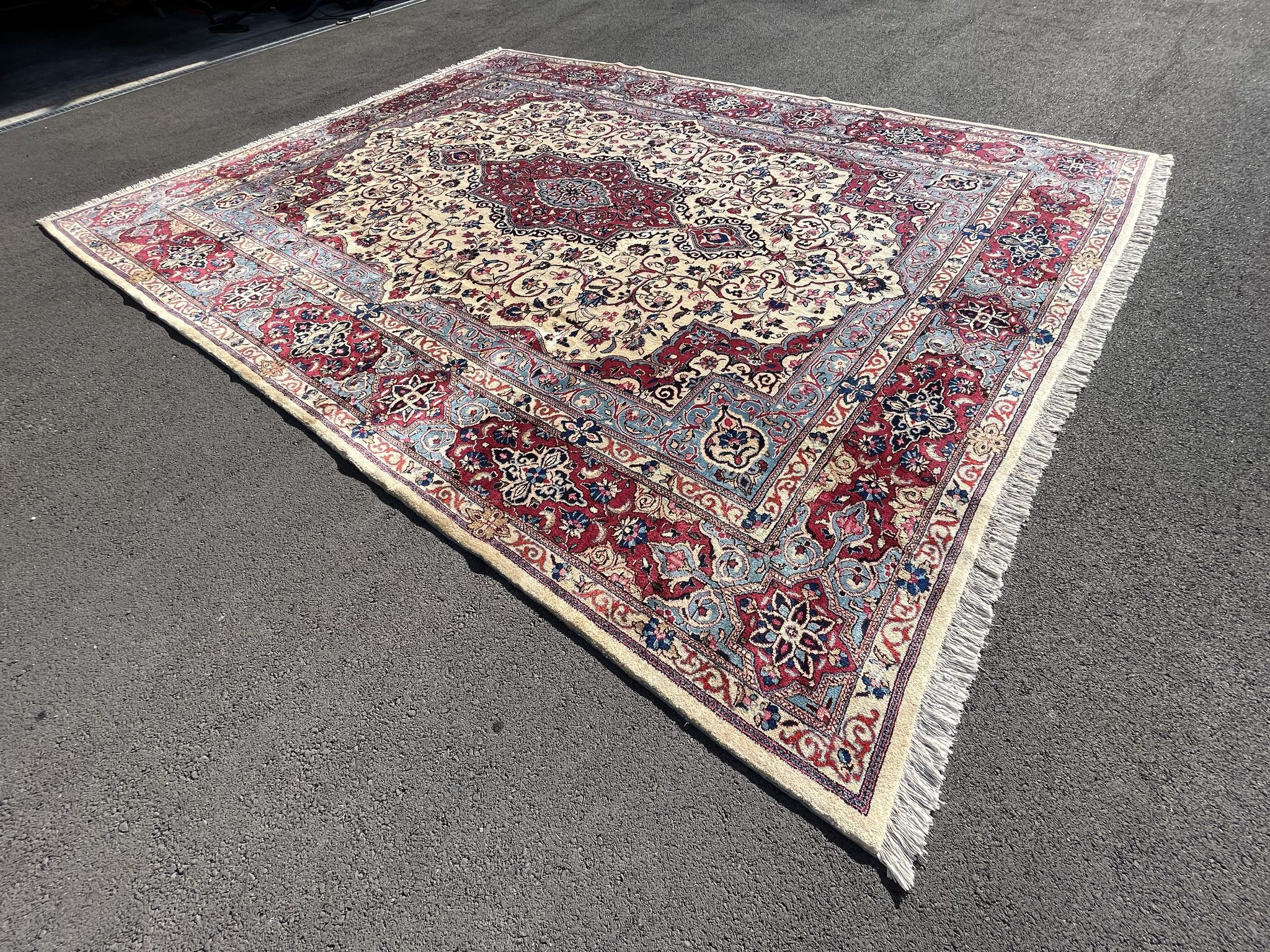Tapis Kashmar Signé : "Royal" Vers 1950. 400x300 cm